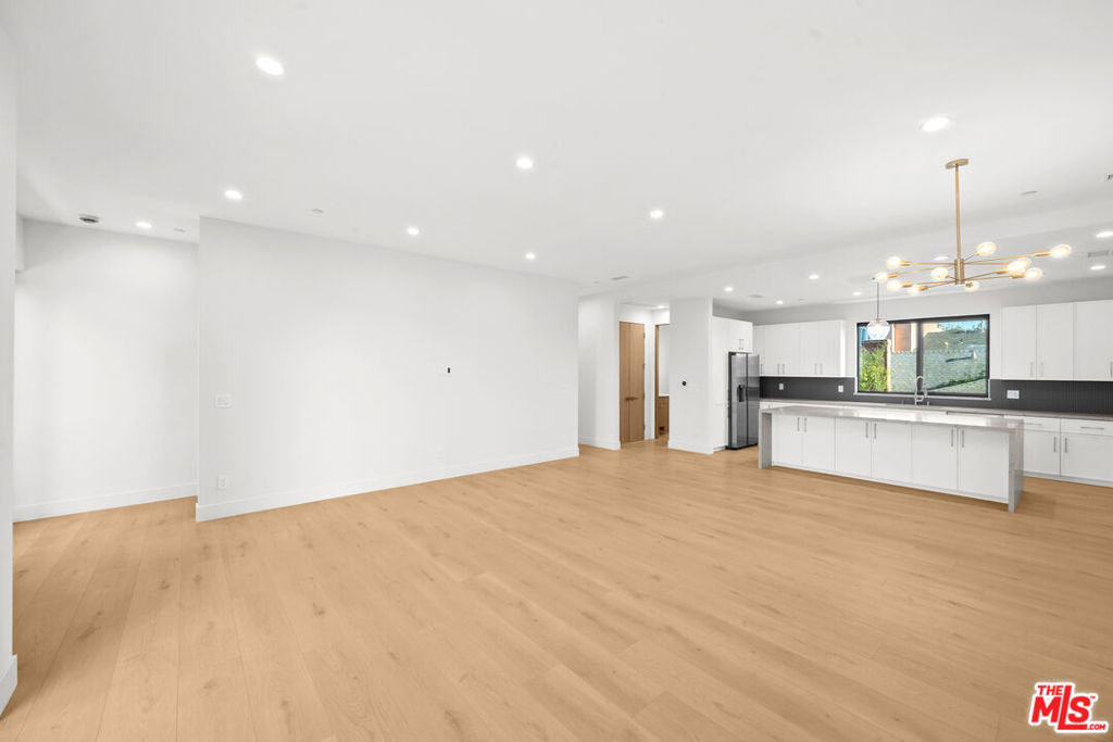8902 Sawyer Street - Photo 6