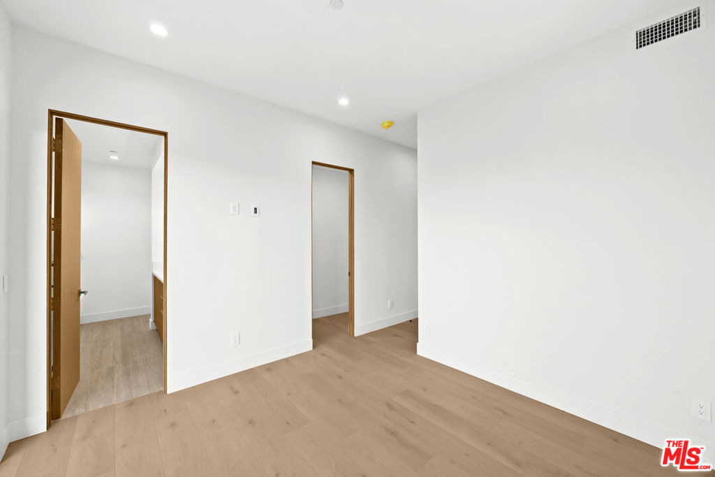8902 Sawyer Street - Photo 16