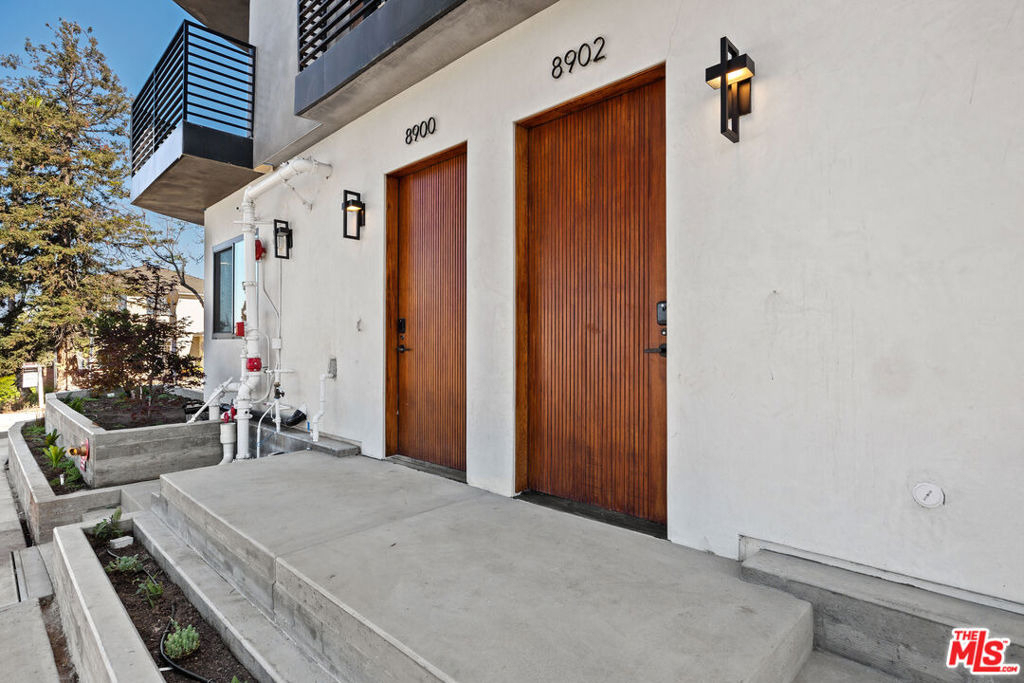 8902 Sawyer Street - Photo 27