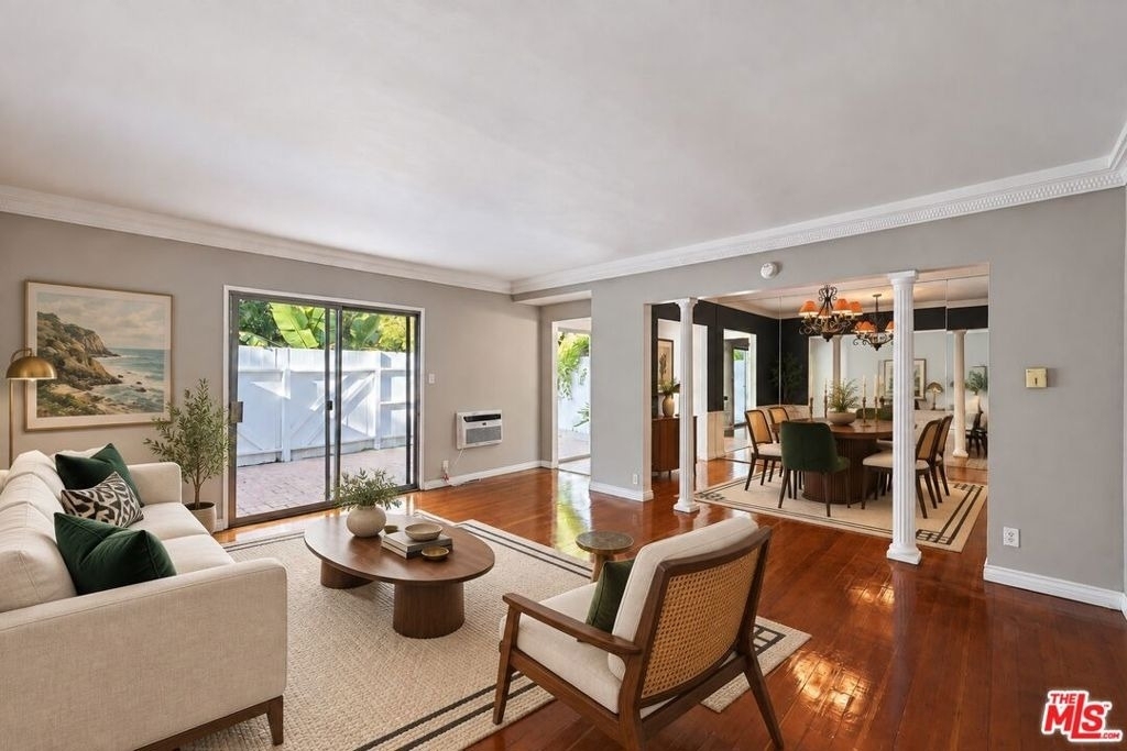1323 N Olive Drive - Photo 4