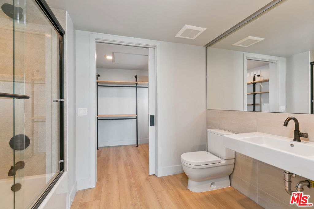 12431 Rochester Avenue - Photo 12