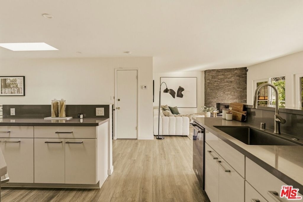 2753 La Cuesta Drive - Photo 4