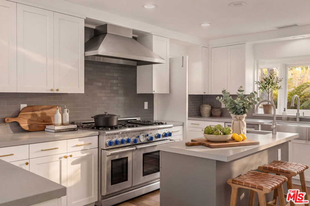 576 E Channel Road - Photo 10