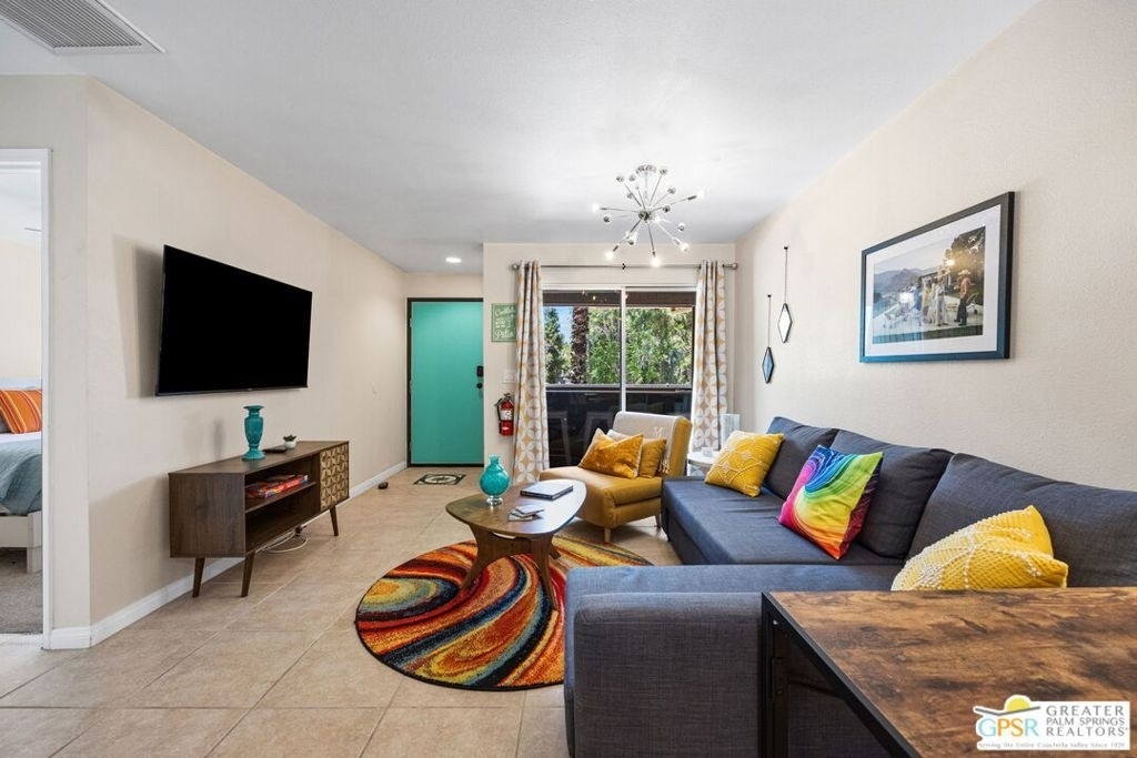 575 N Villa Court - Photo 5