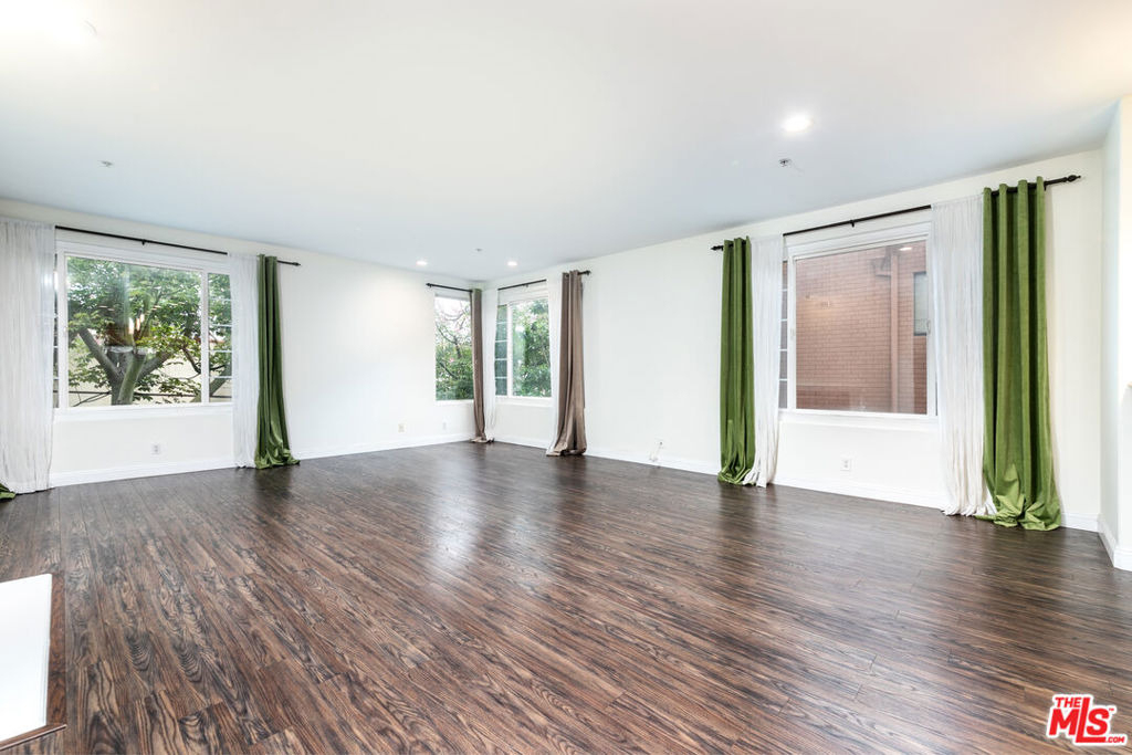 117 N Gale Drive - Photo 2