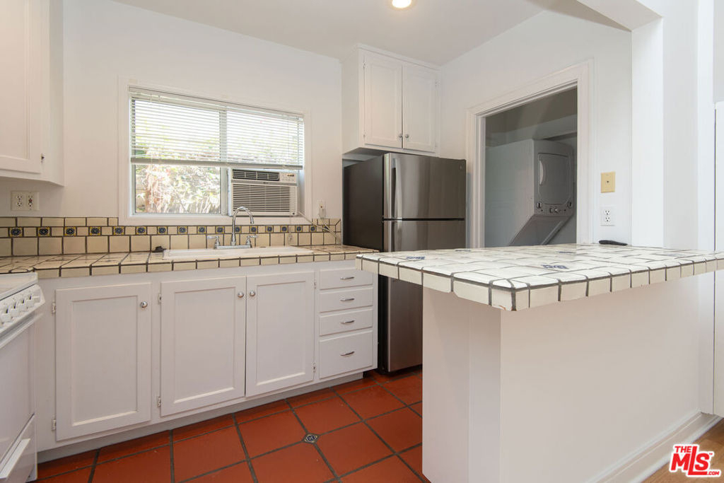 522 N Alta Vista Boulevard - Photo 1