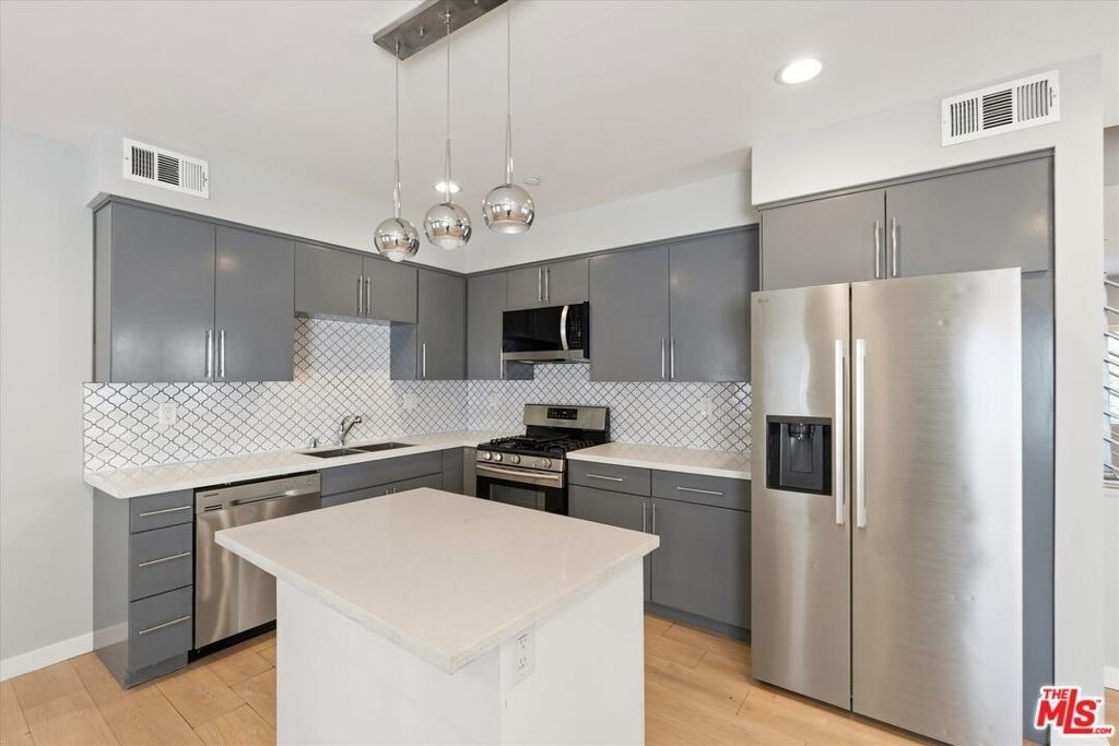 6117 1/2 Fountain Avenue - Photo 12