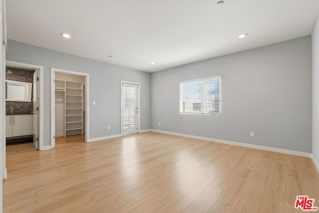 6117 1/2 Fountain Avenue - Photo 19