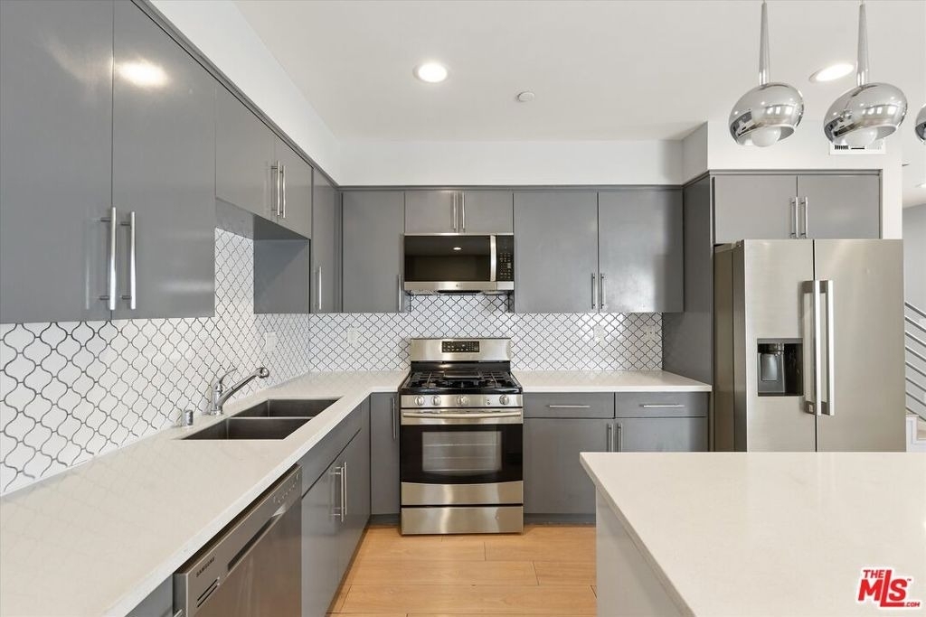 6117 1/2 Fountain Avenue - Photo 13