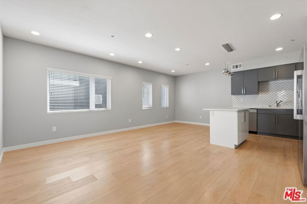 6117 1/2 Fountain Avenue - Photo 15