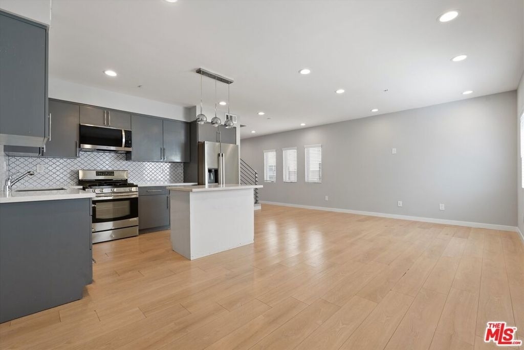 6117 1/2 Fountain Avenue - Photo 11