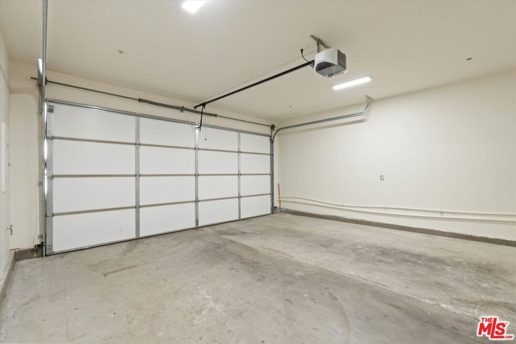 6117 1/2 Fountain Avenue - Photo 24