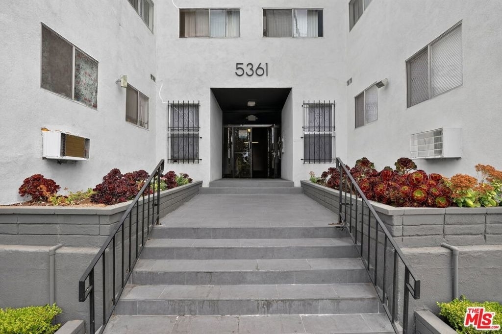 5361 Russell Avenue - Photo 36