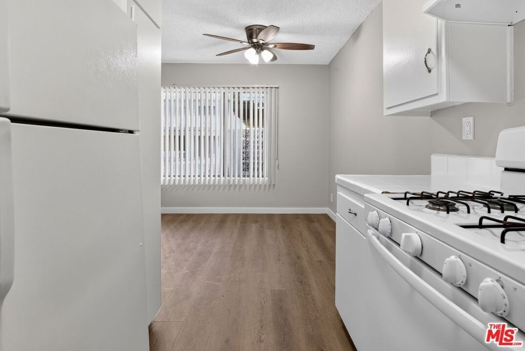 5361 Russell Avenue - Photo 8