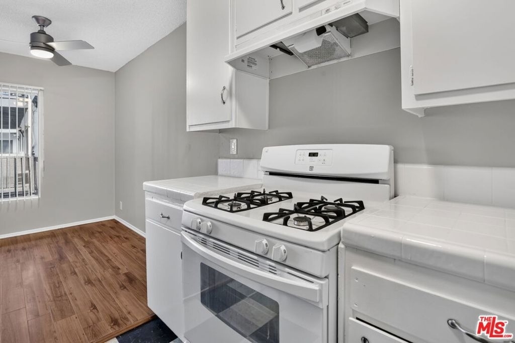 5361 Russell Avenue - Photo 7