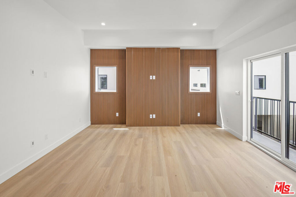 11010 Hortense Street - Photo 27