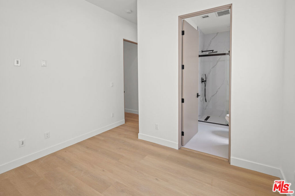 11010 Hortense Street - Photo 22