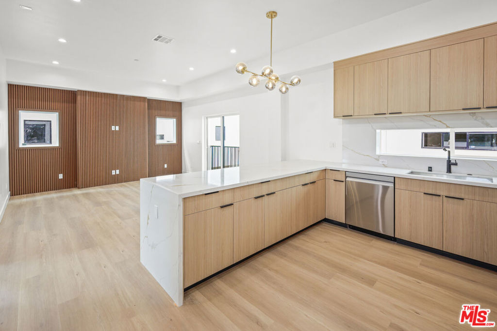 11010 Hortense Street - Photo 0
