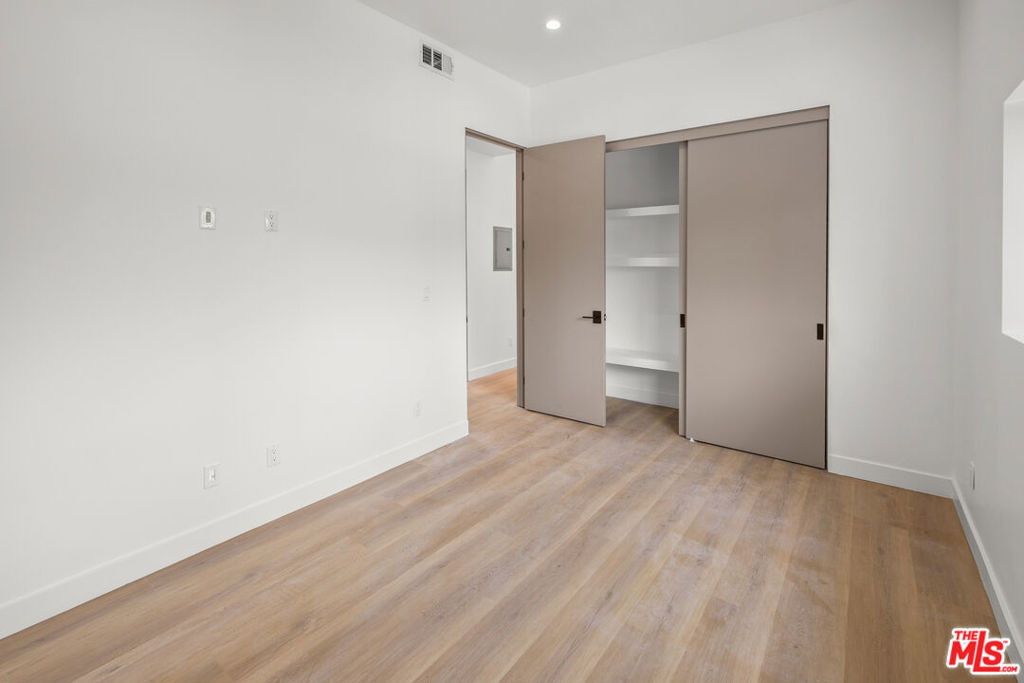 11010 Hortense Street - Photo 17