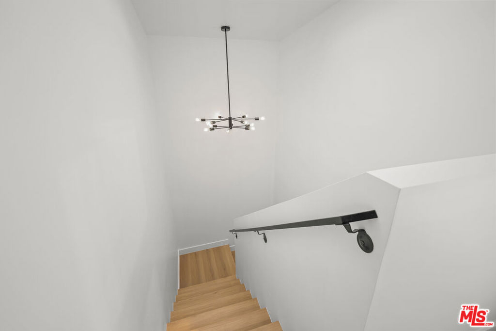 11010 Hortense Street - Photo 26