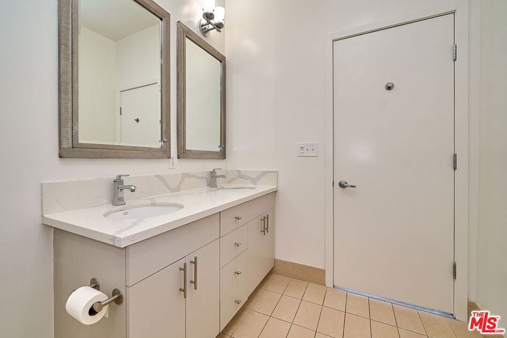3810 Wilshire Boulevard - Photo 13