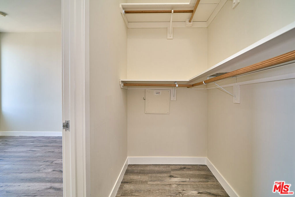 3810 Wilshire Boulevard - Photo 7