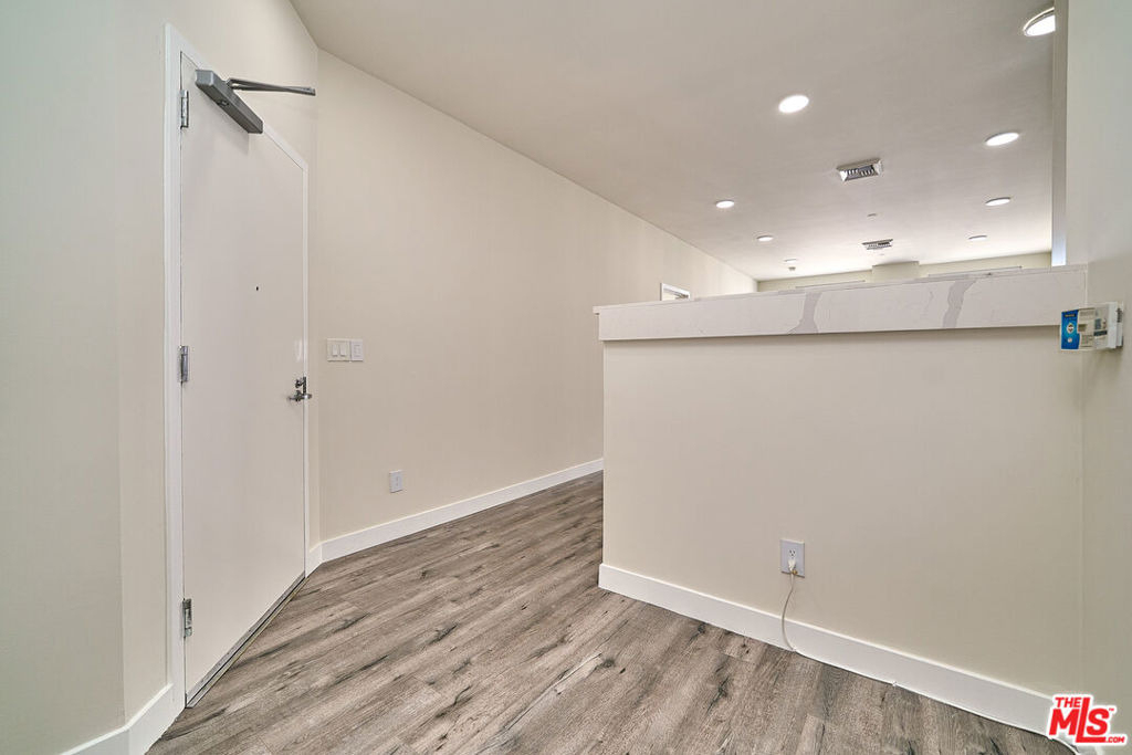 3810 Wilshire Boulevard - Photo 9