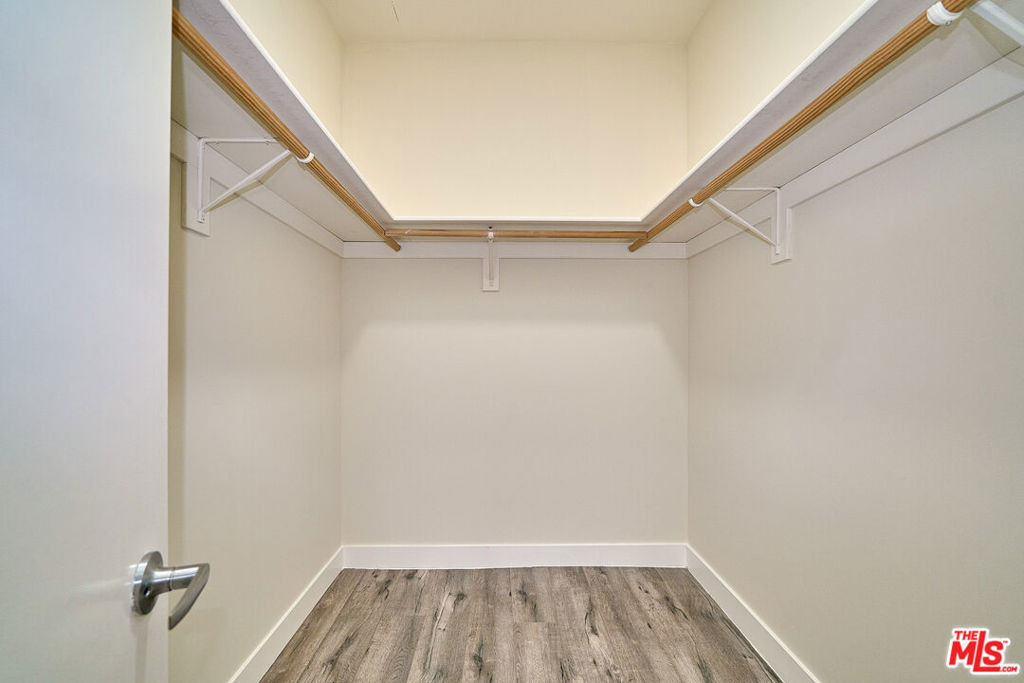 3810 Wilshire Boulevard - Photo 11