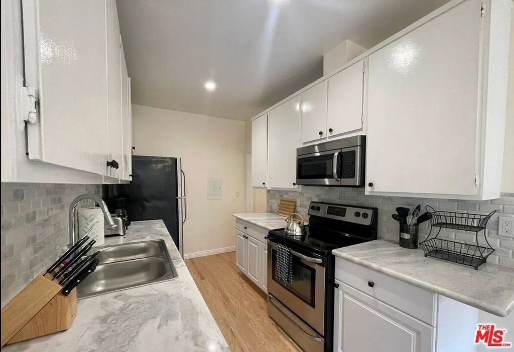 1141 19th Street - Photo 7