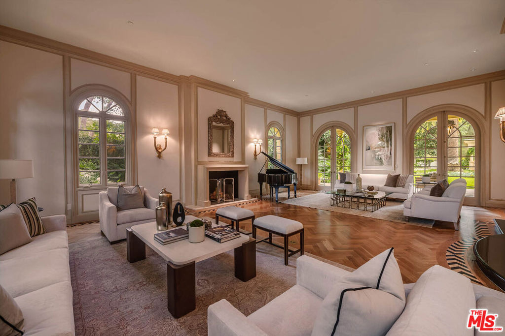 70 Beverly Parkway - Photo 6