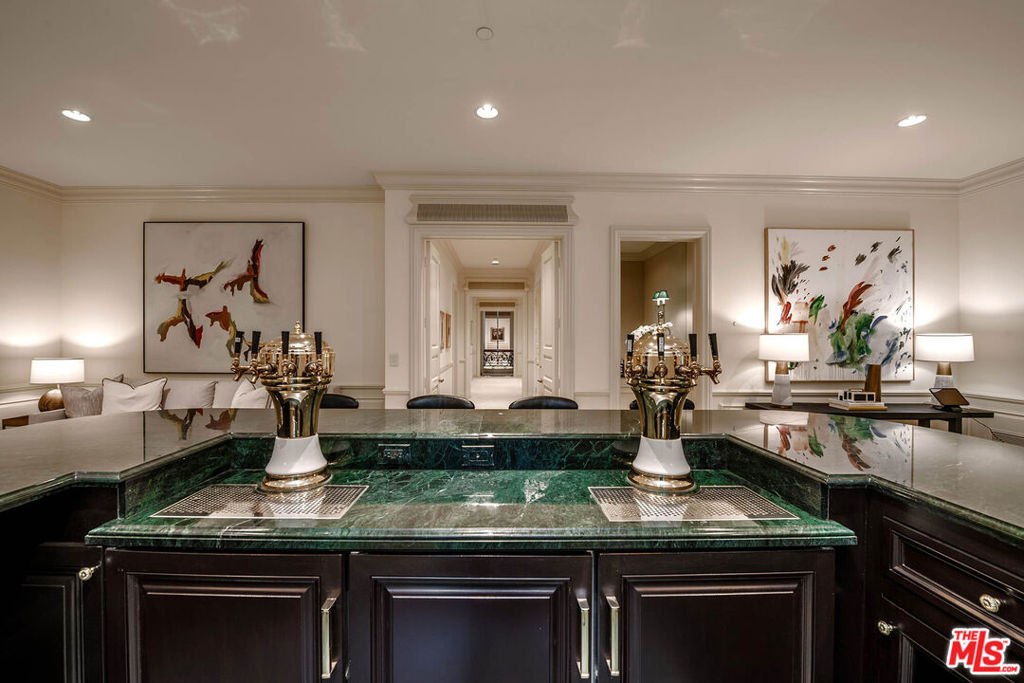 70 Beverly Parkway - Photo 25