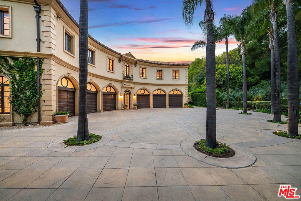 70 Beverly Parkway - Photo 33