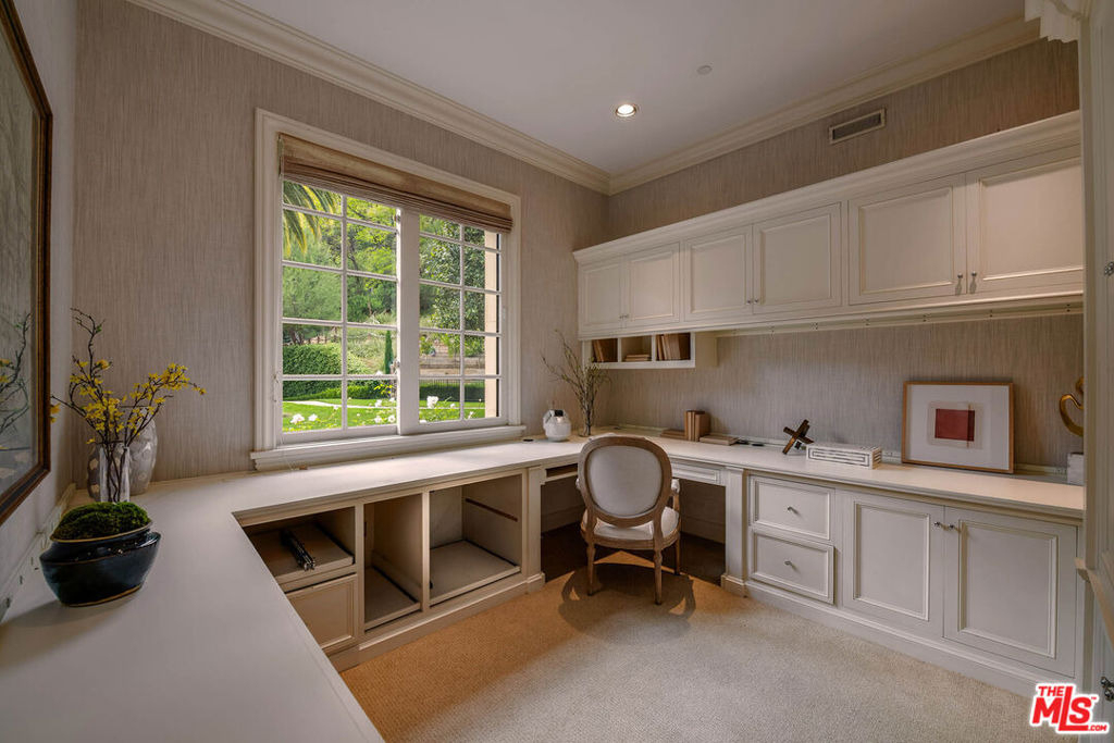70 Beverly Parkway - Photo 27