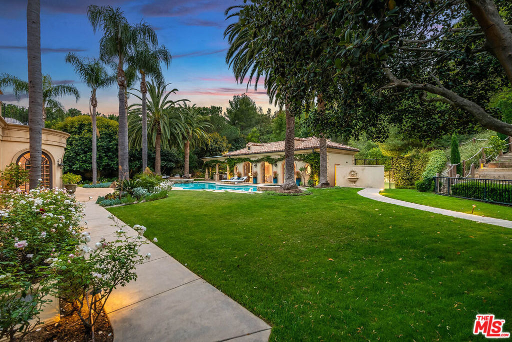 70 Beverly Parkway - Photo 28