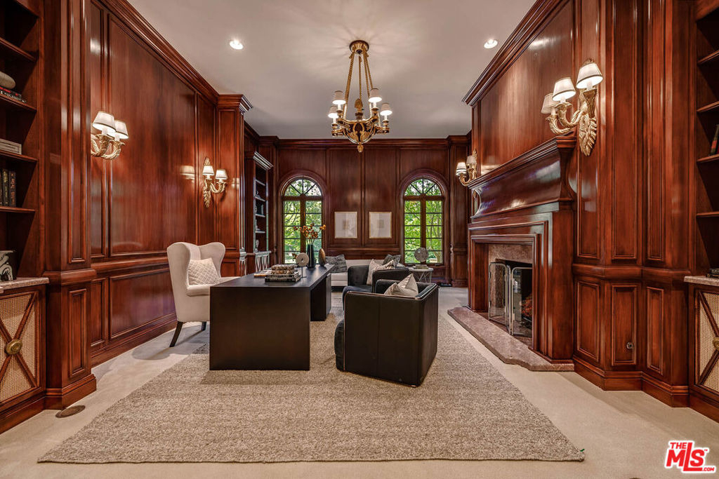 70 Beverly Parkway - Photo 11