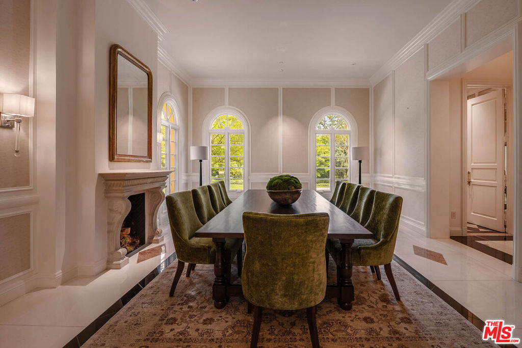 70 Beverly Parkway - Photo 10