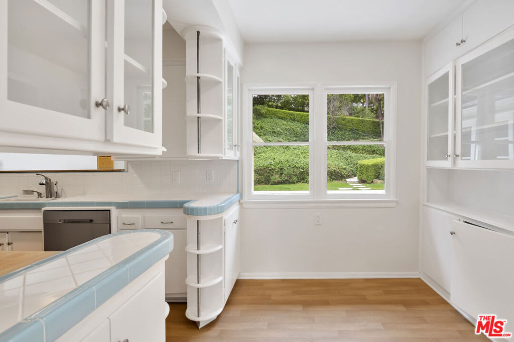18080 Karen Drive - Photo 31