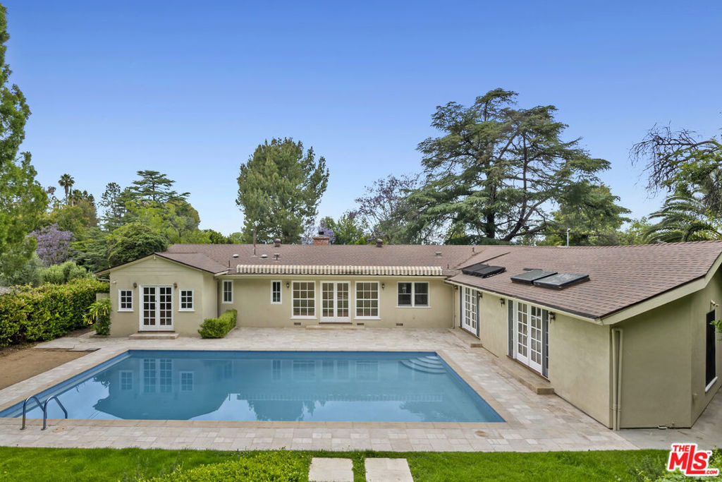 18080 Karen Drive - Photo 37
