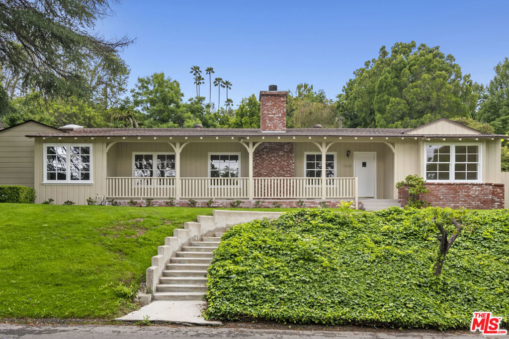 18080 Karen Drive - Photo 0