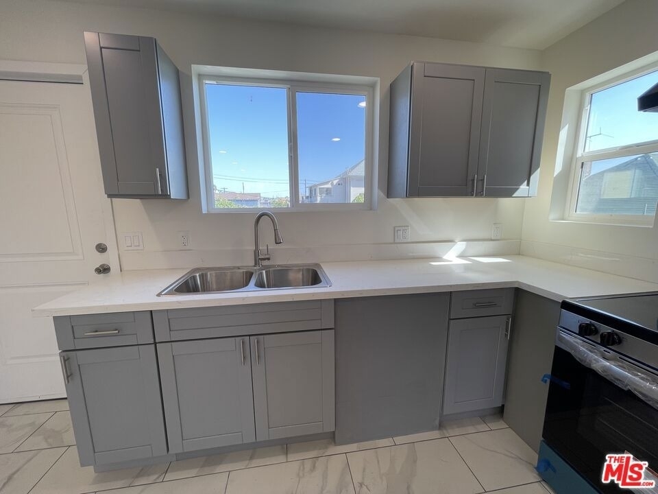 1363 23rd St Street - Photo 5