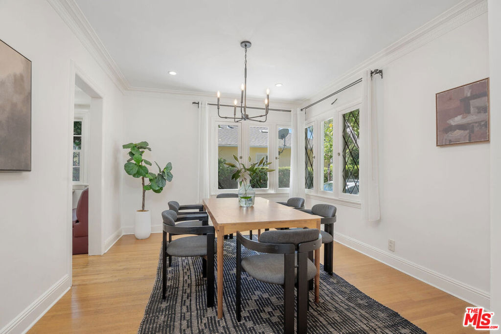 4712 Burnet Avenue - Photo 6