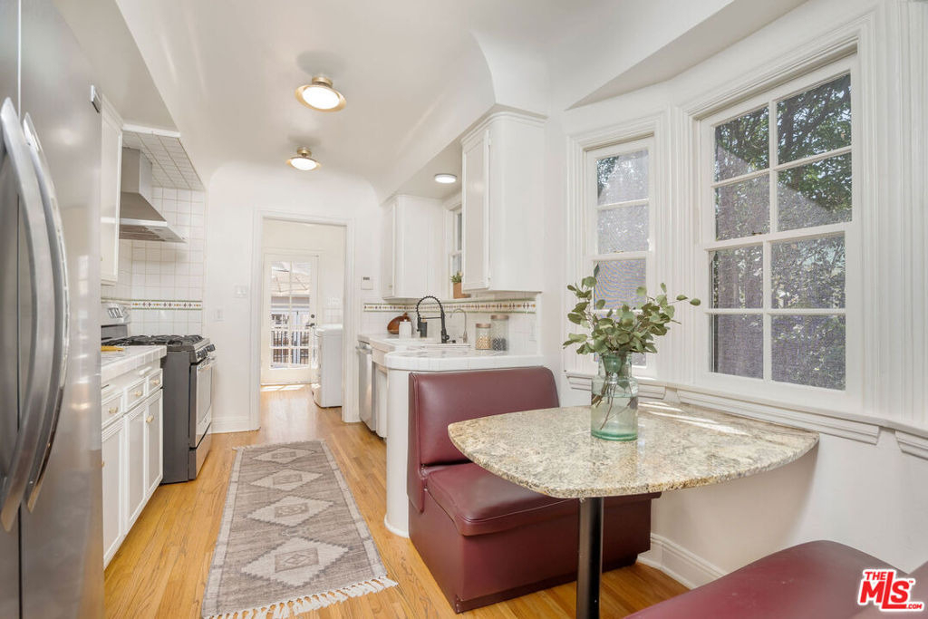 4712 Burnet Avenue - Photo 7