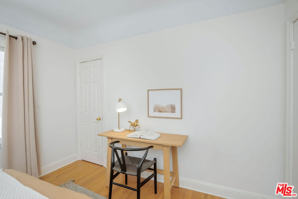 4712 Burnet Avenue - Photo 17
