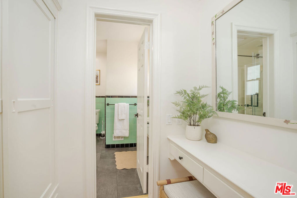 4712 Burnet Avenue - Photo 22