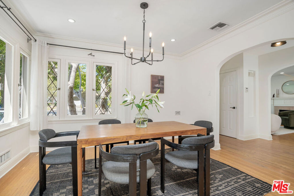 4712 Burnet Avenue - Photo 5