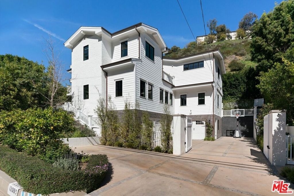 12090 Chalon Road - Photo 45