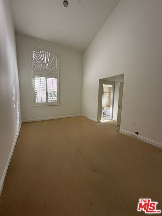 10809 Hortense - Photo 13