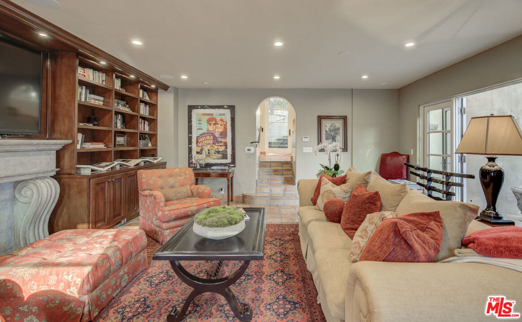 2880 Nichols Canyon Road - Photo 16