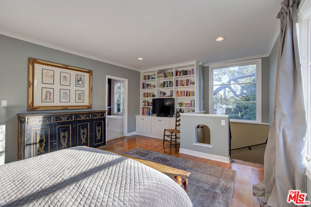 2880 Nichols Canyon Road - Photo 30