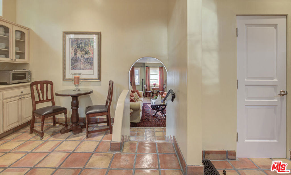 2880 Nichols Canyon Road - Photo 23